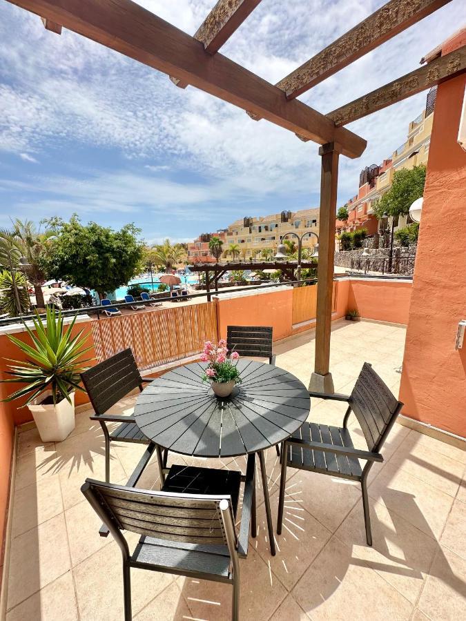 Sunny Apartment & Heated Pool Los Cristianos  Esterno foto