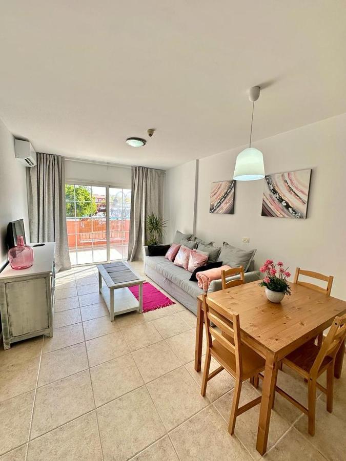Sunny Apartment & Heated Pool Los Cristianos  Esterno foto