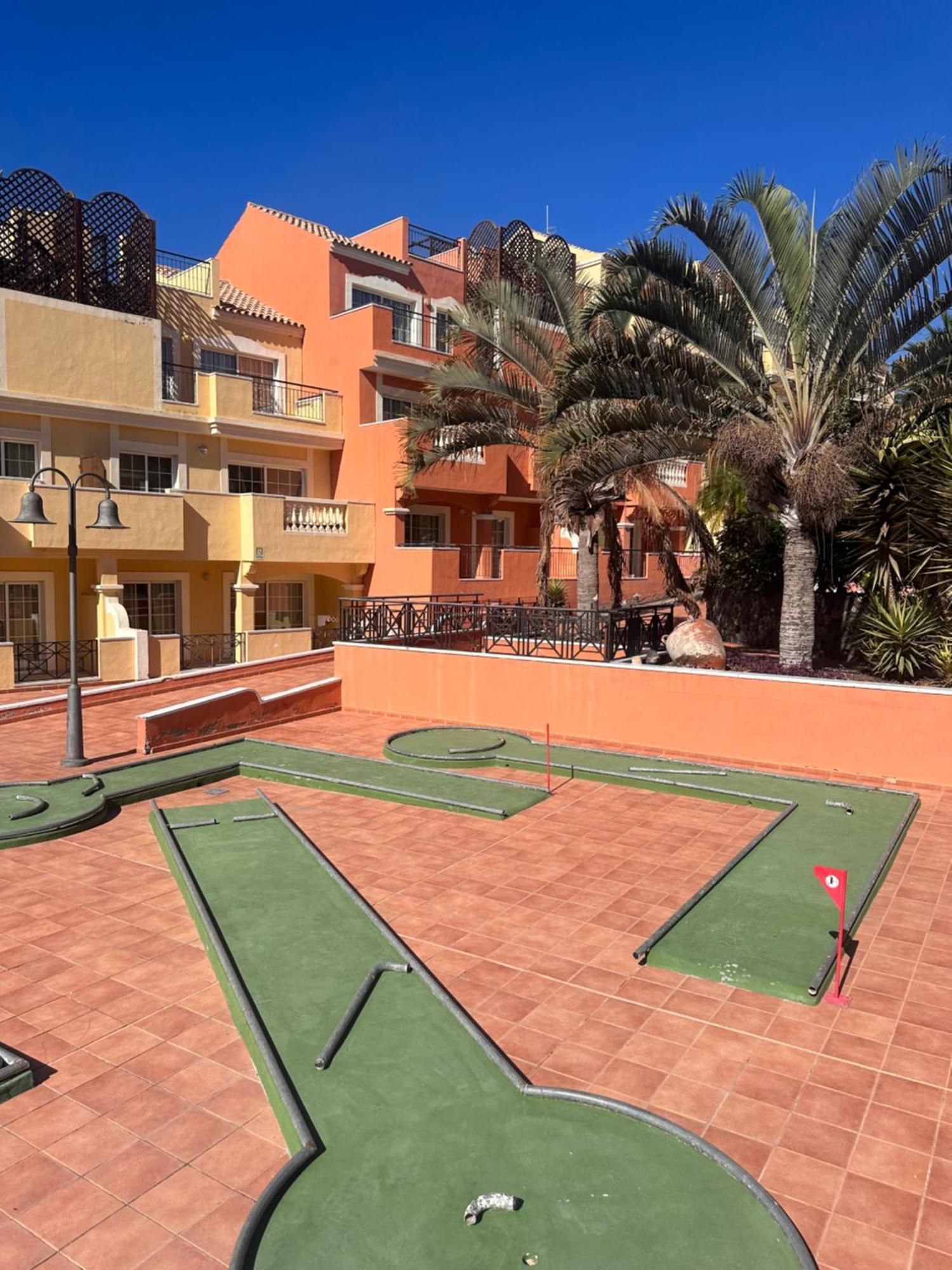 Sunny Apartment & Heated Pool Los Cristianos  Esterno foto