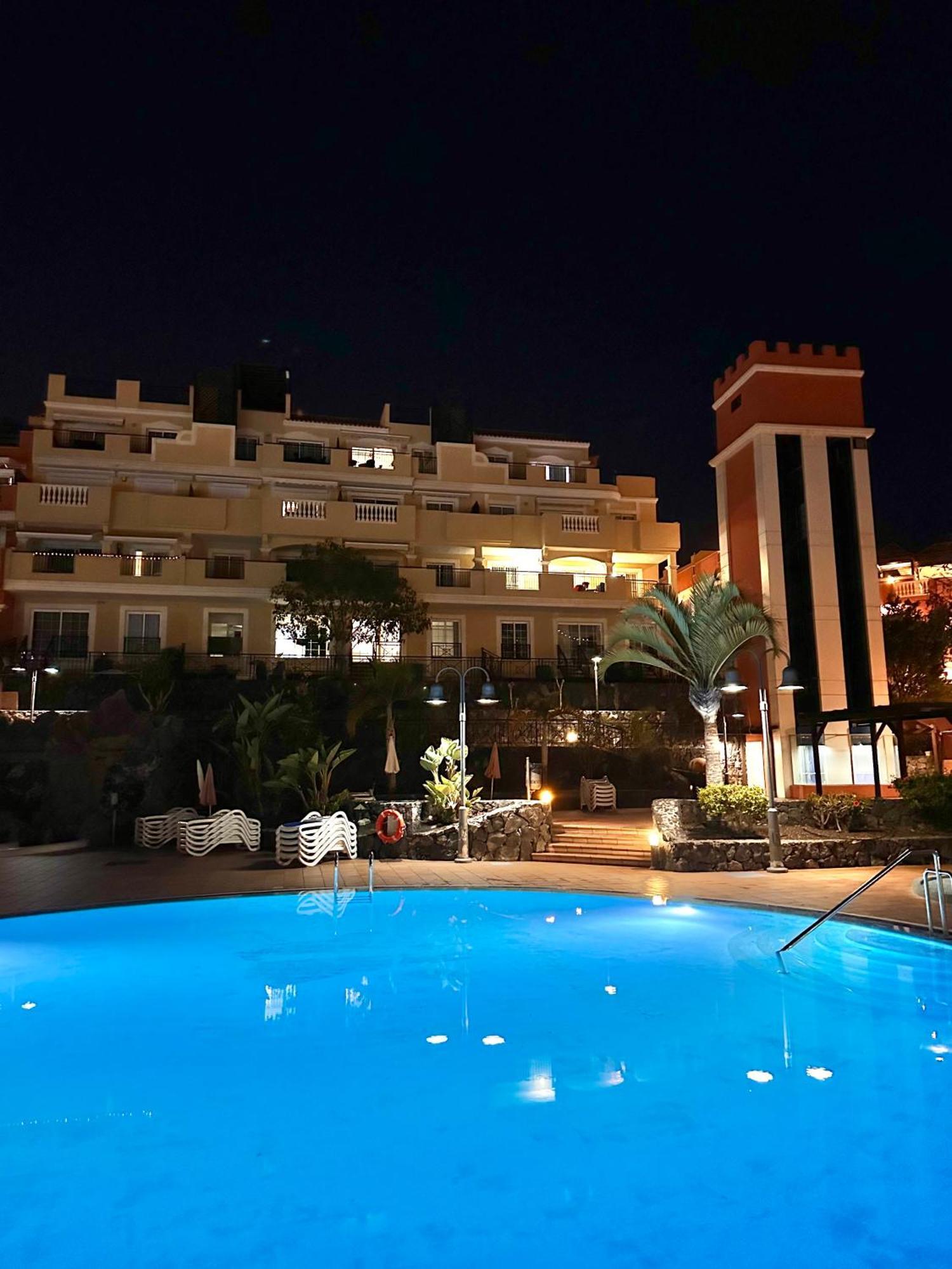 Sunny Apartment & Heated Pool Los Cristianos  Esterno foto