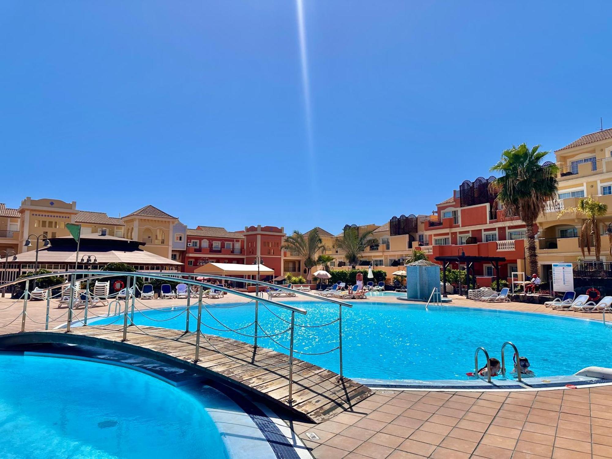 Sunny Apartment & Heated Pool Los Cristianos  Esterno foto