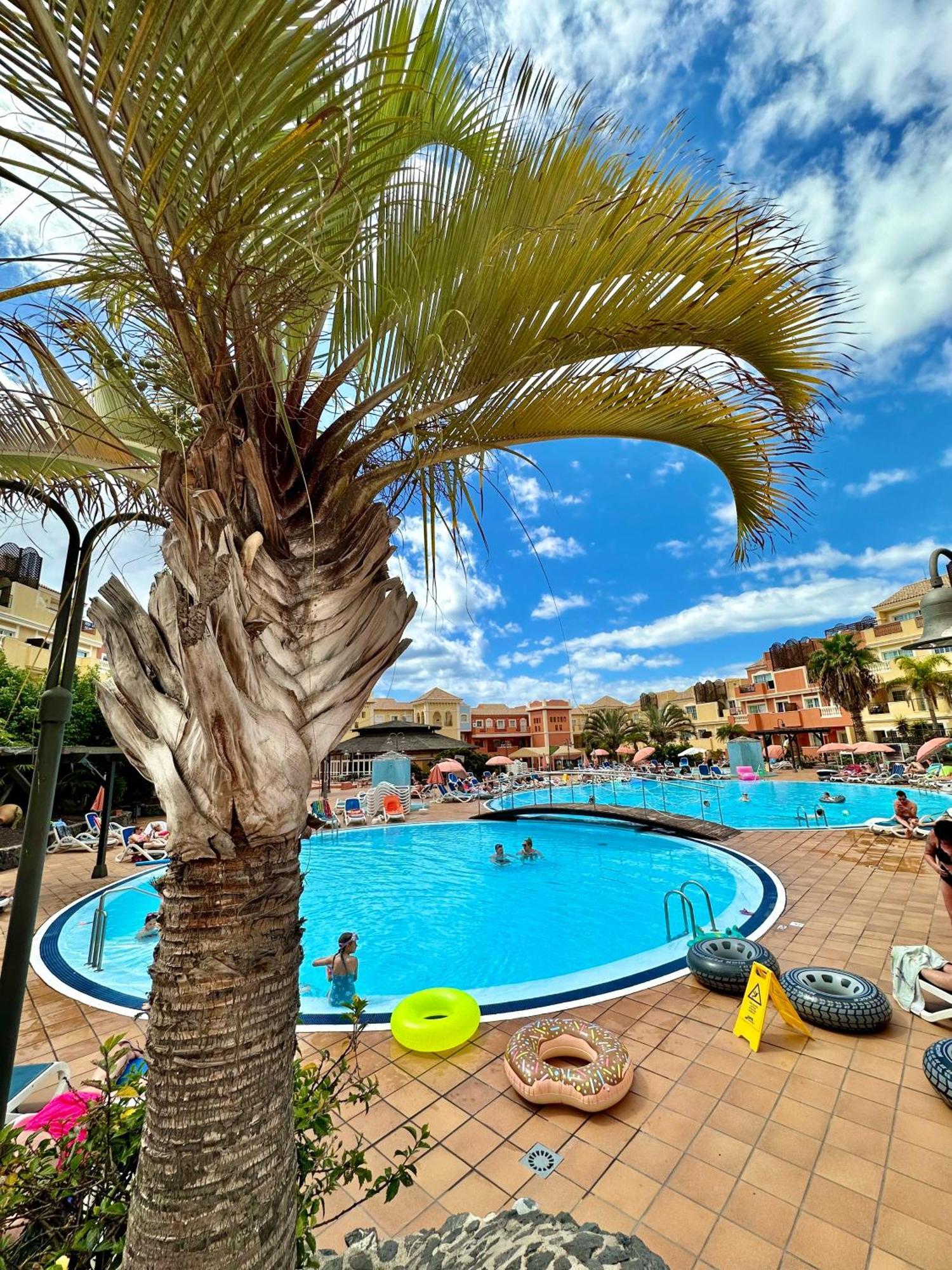 Sunny Apartment & Heated Pool Los Cristianos  Esterno foto