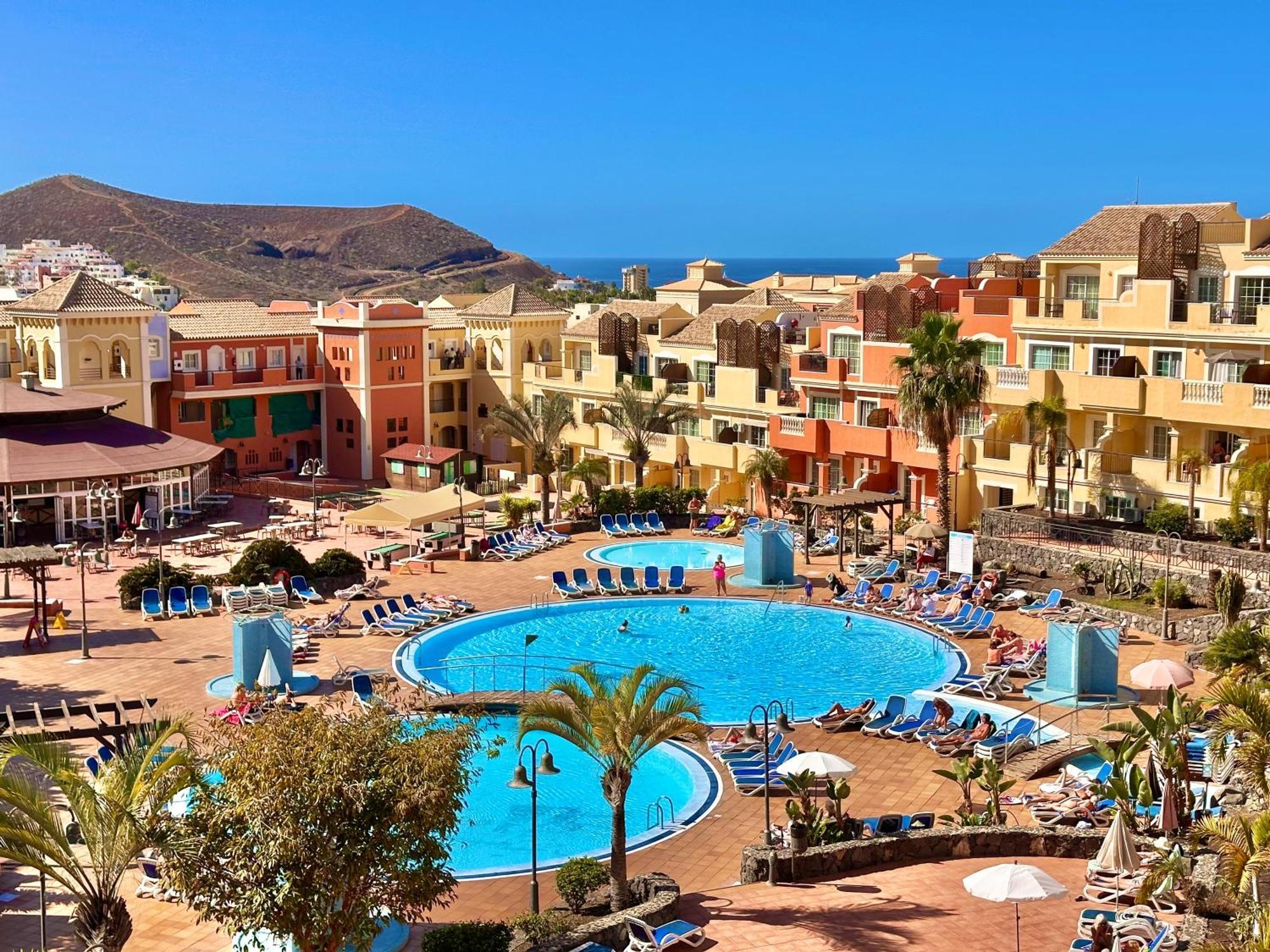 Sunny Apartment & Heated Pool Los Cristianos  Esterno foto